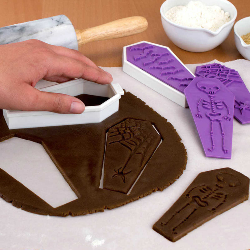 HALLOWEEN COFFIN - COOKIE CUTTERS - 6